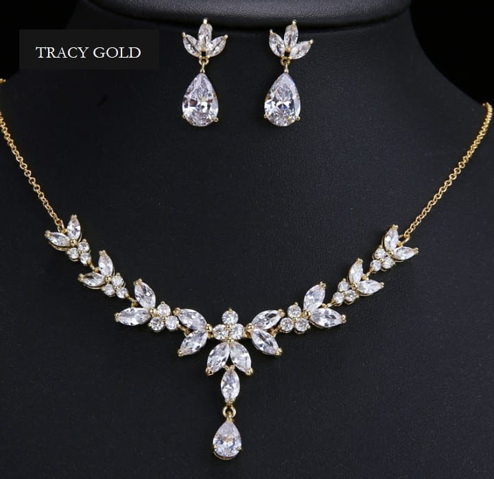 Zestaw zlotej bizuterii kolczyki naszyjnik.jpg