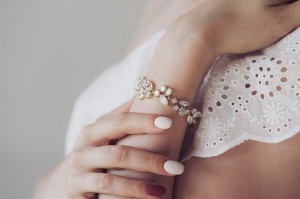 Bransoletka zlota ślubna motyw roslinny