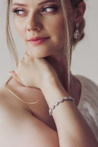 Bransoletka srebrna krysztalki slub studniowka