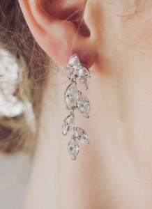 srebrne kolczyki listki cyrkonie.jpg