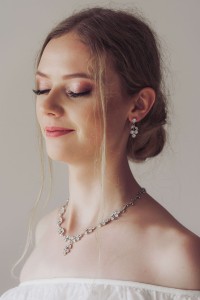 komplet bizuterii slubnej motyw roslinny