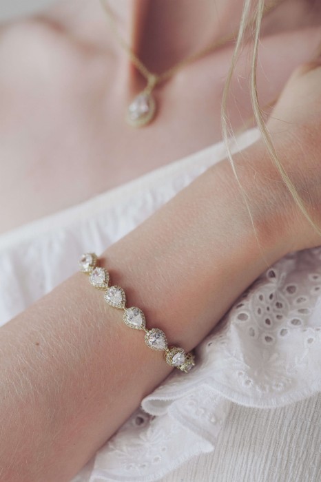 zlota bransoletka slubna z cyrkoniami