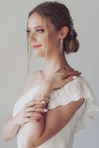 dlugie zlote kolczyki slubne cyrkonie