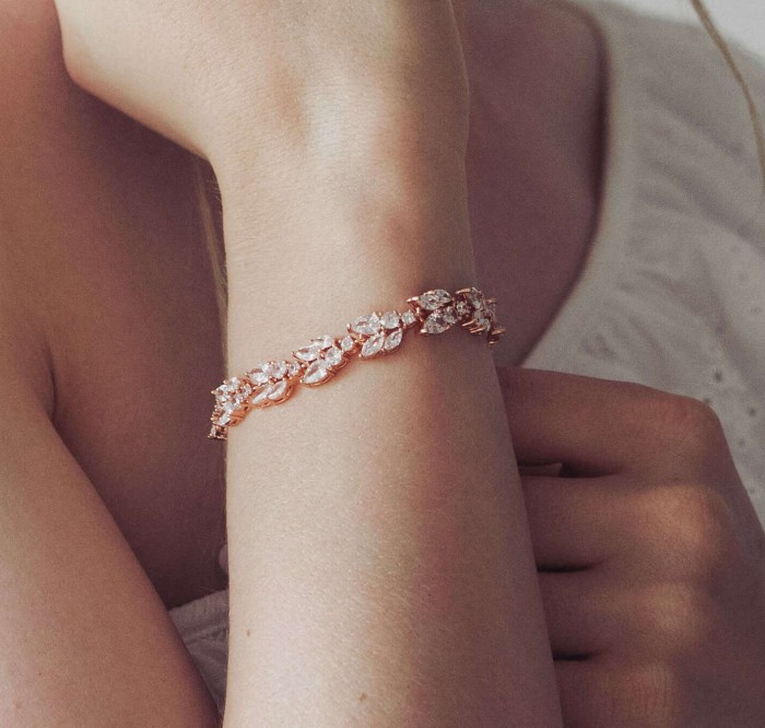 bransoletka rozowe zloto cyrkonie motyw roslinny boho.jpg