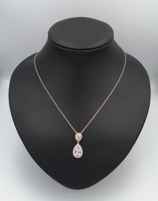 delikatny naszyjnik slubny rozowe zloto cyrkonie