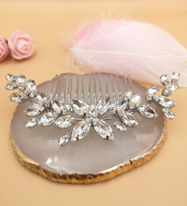 srebrny grzebyk slubny z listkami cyrkonie motyw roslinny.png