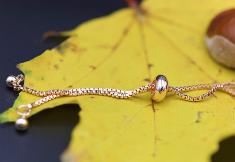 delikatna bransoletka slubna rozowe zloto na sciagaczu.JPG