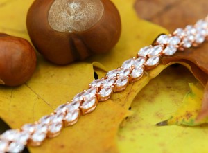 elegancka bransoletka slubna rozowe zloto cyrkonie.JPG