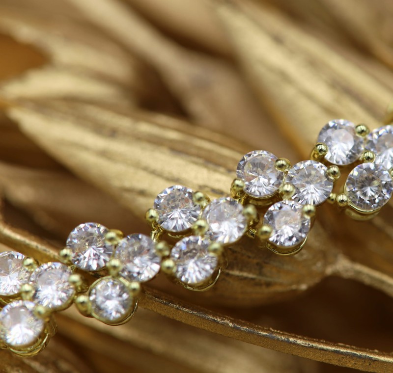 zlota bransoletka slubna z krysztalkami.JPG