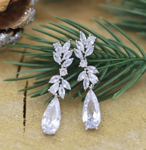 delikatne srebrne kolczyki slubne motyw roslinny.JPG