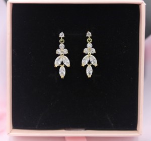 zlote kolczyki slubne cyrkonie motyw roslinny.JPG