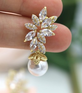 zlote kolczyki slubne perly cyrkonie.JPG