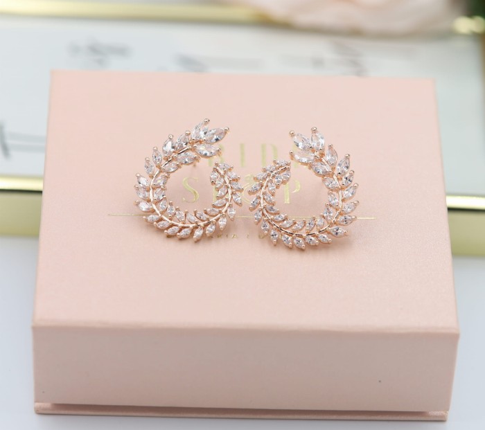 zakrecone kolczyki rozowe zloto motyw roslinny.JPG