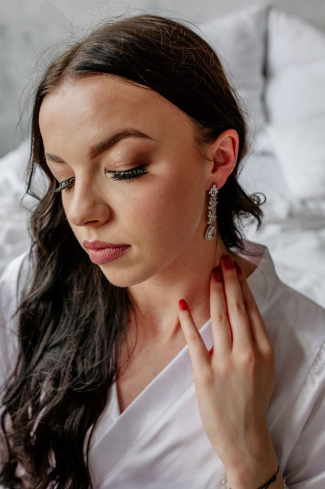 kolczyki slubne srebrne z listkami listki cyrkonie