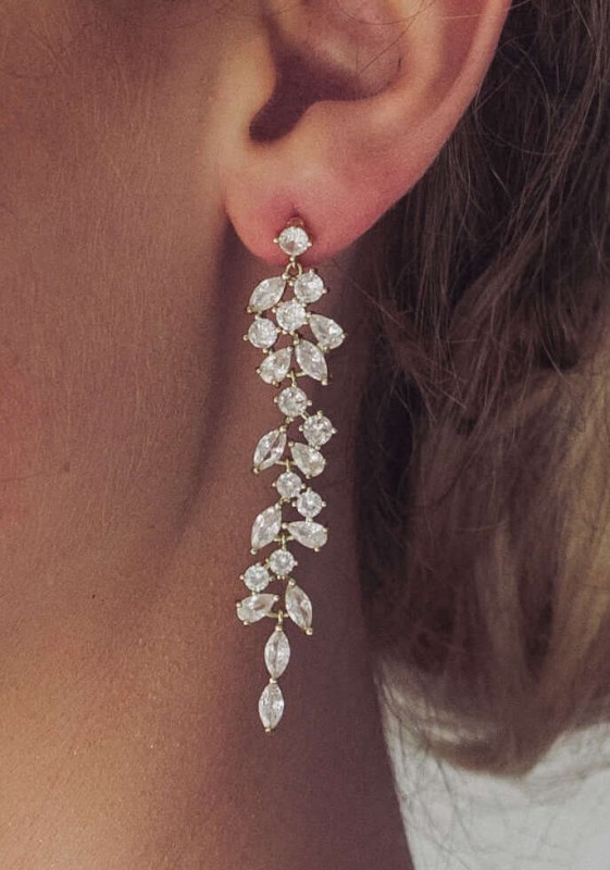 zlote wiszace kolczyki motyw roslinny.jpg