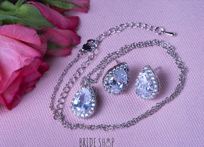 Zestaw srebrnej bizuterii slubnej kolczyki naszyjnik delikatne